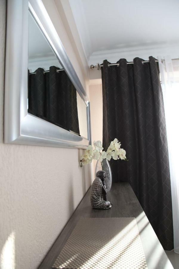 Stylish 2 Room Flat 60 Meters To The Beach 니스 외부 사진